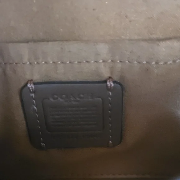 Coach Vibrant Orange Crossbody Bag with Gold Chain - Picture 6 of 6